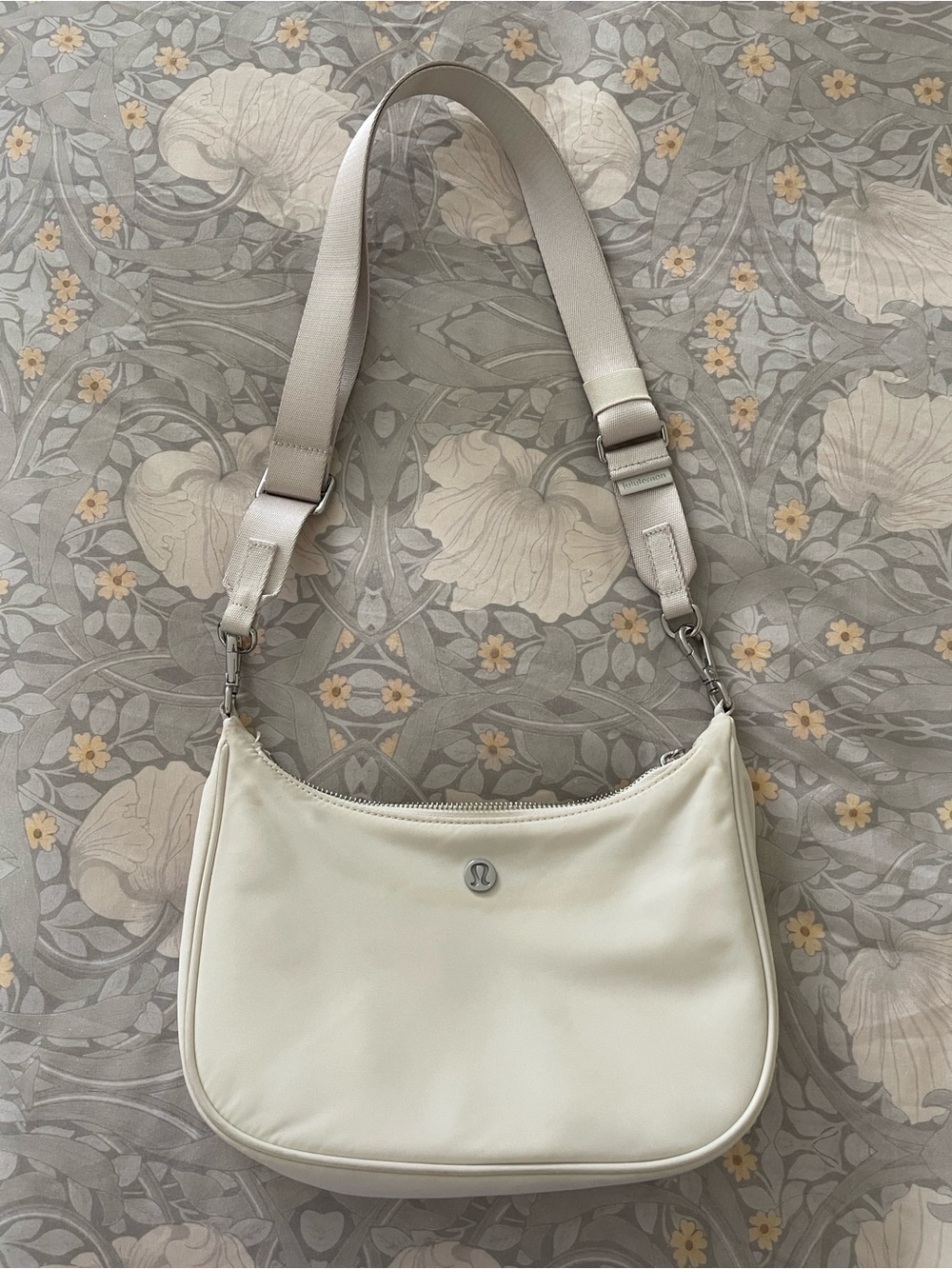 Lululemon City Essentials Small Shoulder Bag 3L